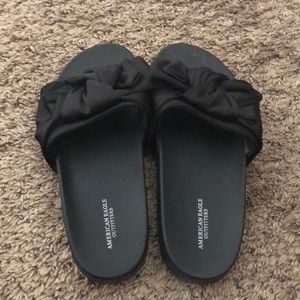 Summer slides with bow